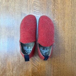 Asportuguesas Women’s Red Wool Slip-On Ankle Booties (EU 40)
